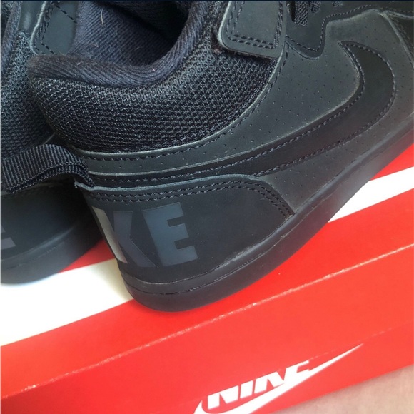 Nike (Kids) - Picture 3 of 9